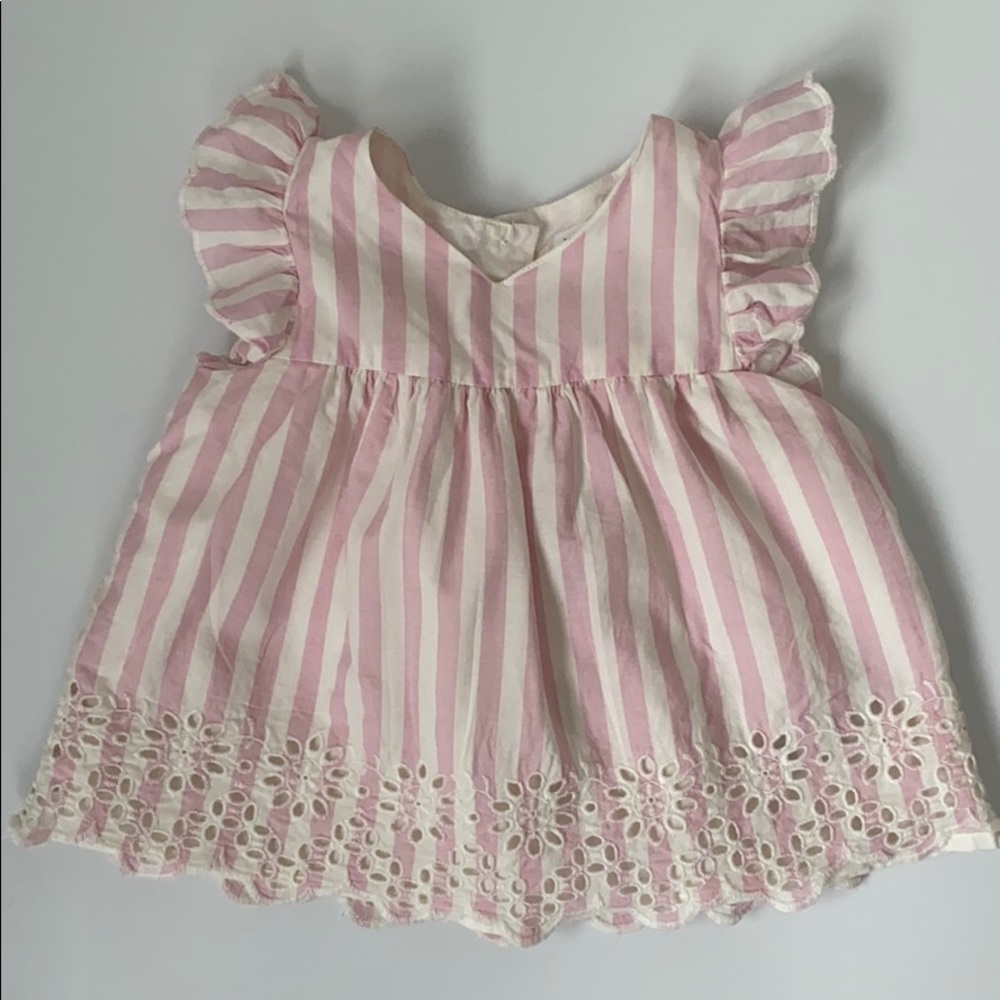 Baby Gap Girl Eyelet Shirt - size 12-18M